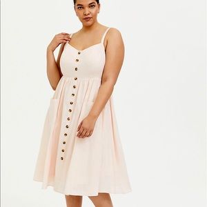 Torrid light pink linen Midi dress with pockets.